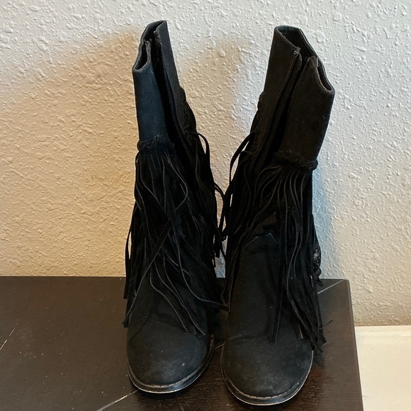 A.X.N.Y. American Exchange Shoes - A.X.N.Y. American Exchange Black Fringe Heeled Boots Size 8.5